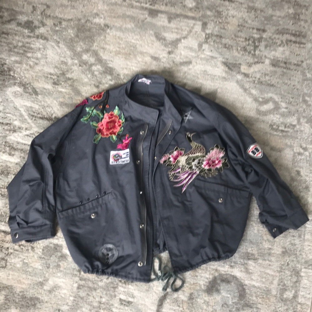 L’’Atiste Gray Jacket